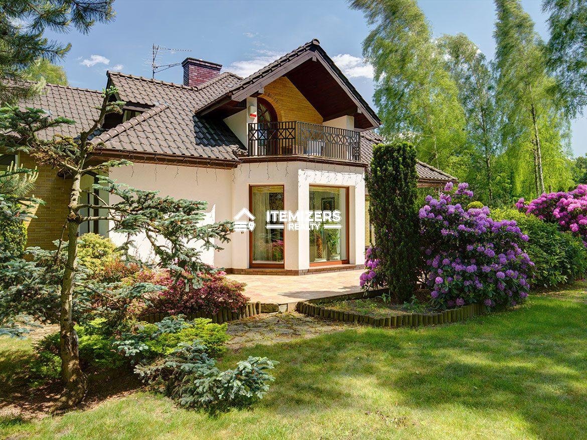 115 Family home for sale