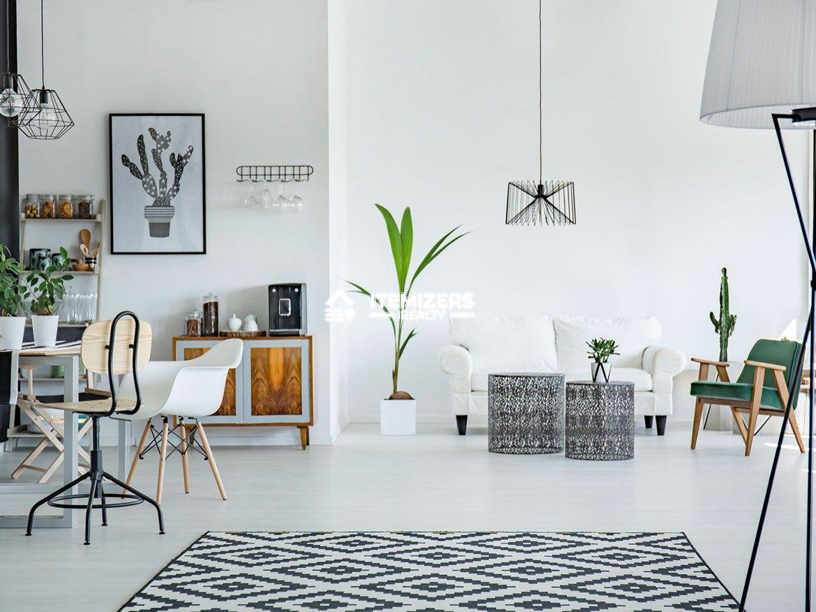 043 Renovated studio