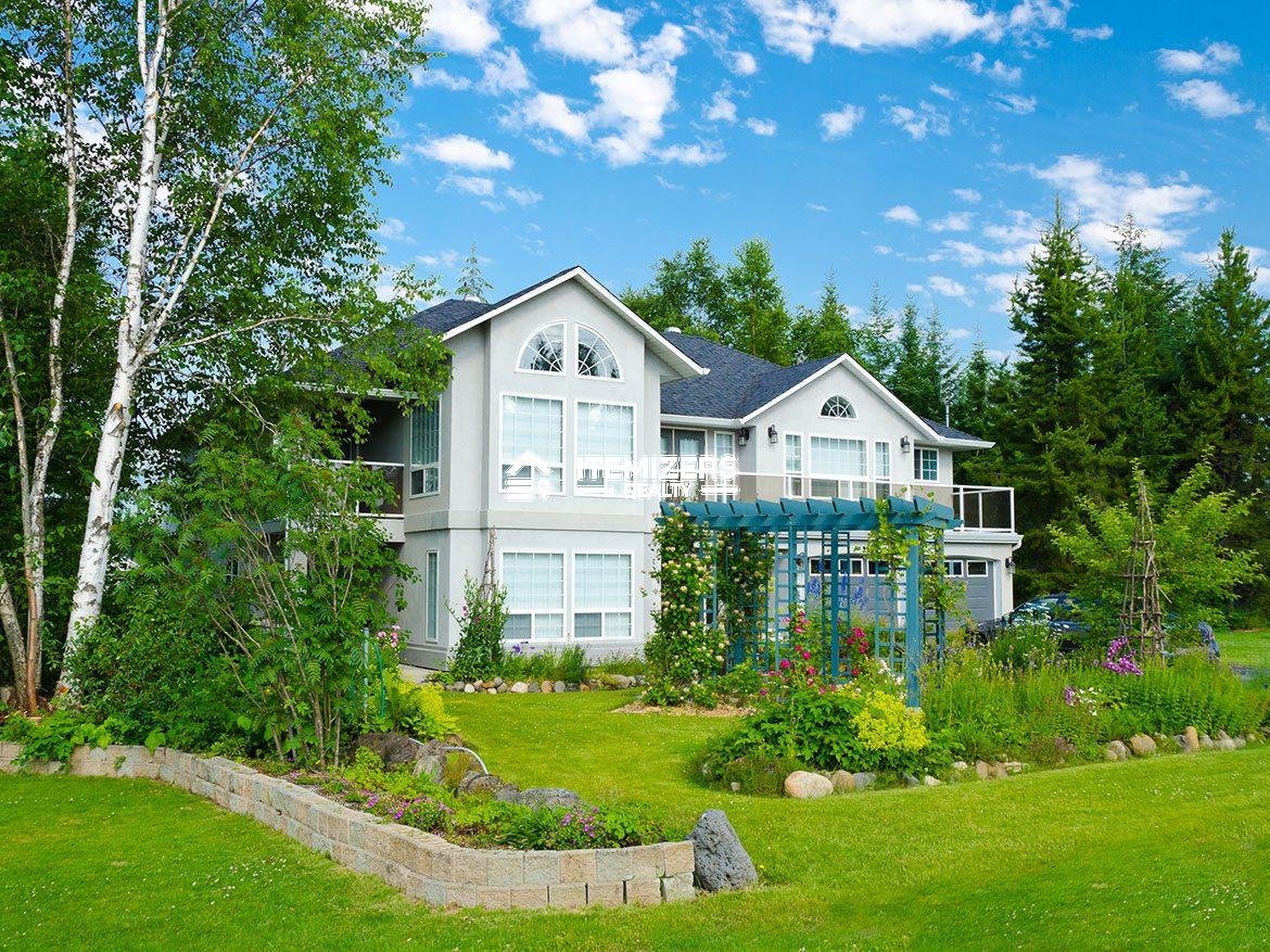 110 Equestrian family home